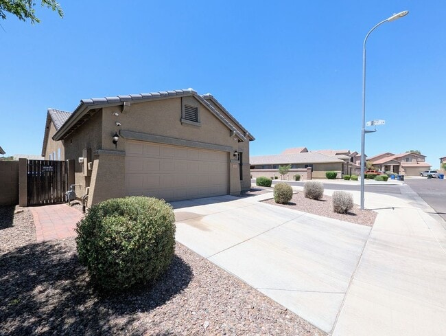 Building Photo - 3731 W St Kateri Dr