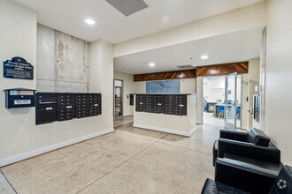 Building Photo - Scott's View