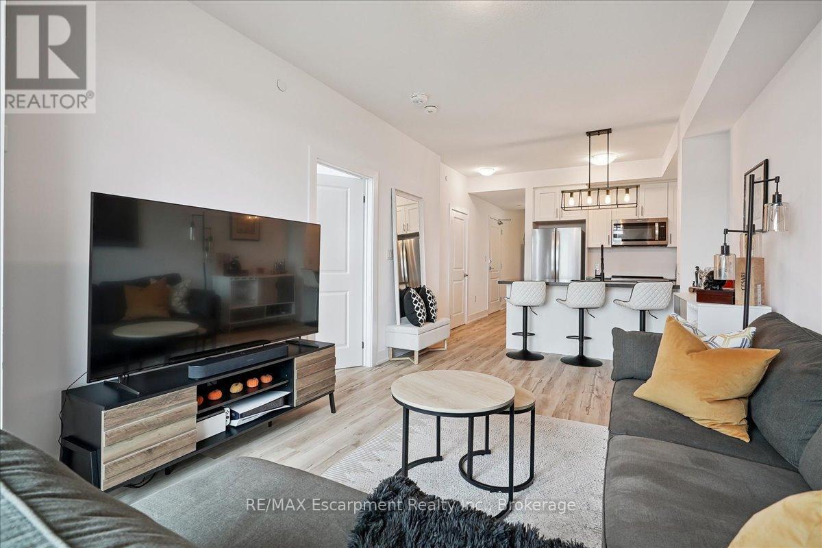 Photo principale - 450 Dundas St E