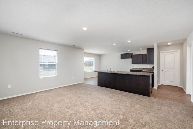 Building Photo - 3 br, 2 bath House - 120 Pin Oak Dr