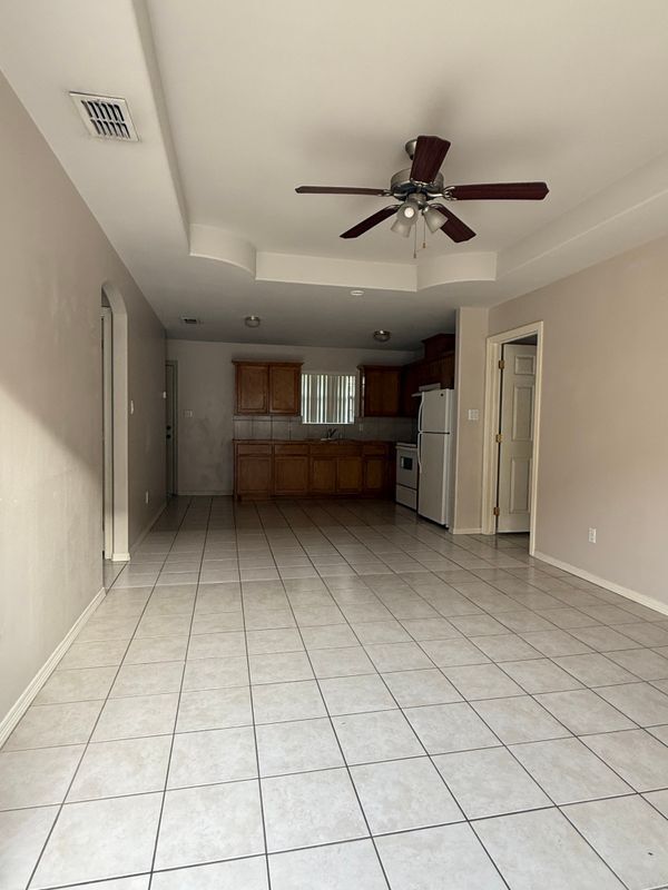 Foto del edificio - 2302 W Candlelight Ln