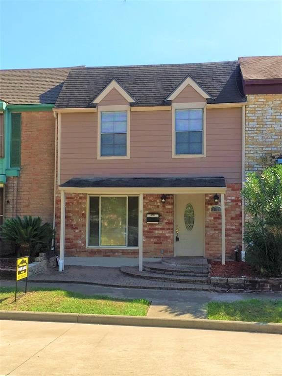 2044 Lakeside Dr, Seabrook, TX 77586 Condo for Rent in Seabrook, TX