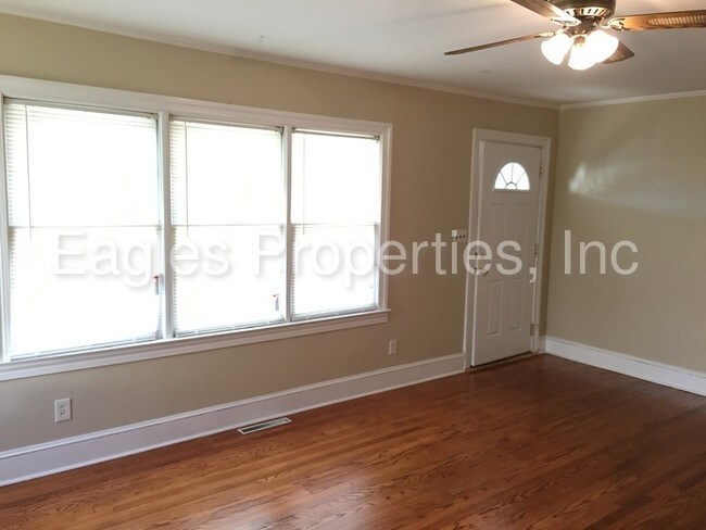 Building Photo - 1805 N Berkeley Blvd