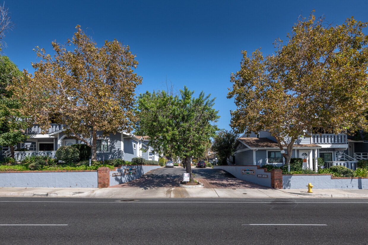 29121 Thousand Oaks Blvd Unit A, Agoura Hills, CA 91301 Condo for