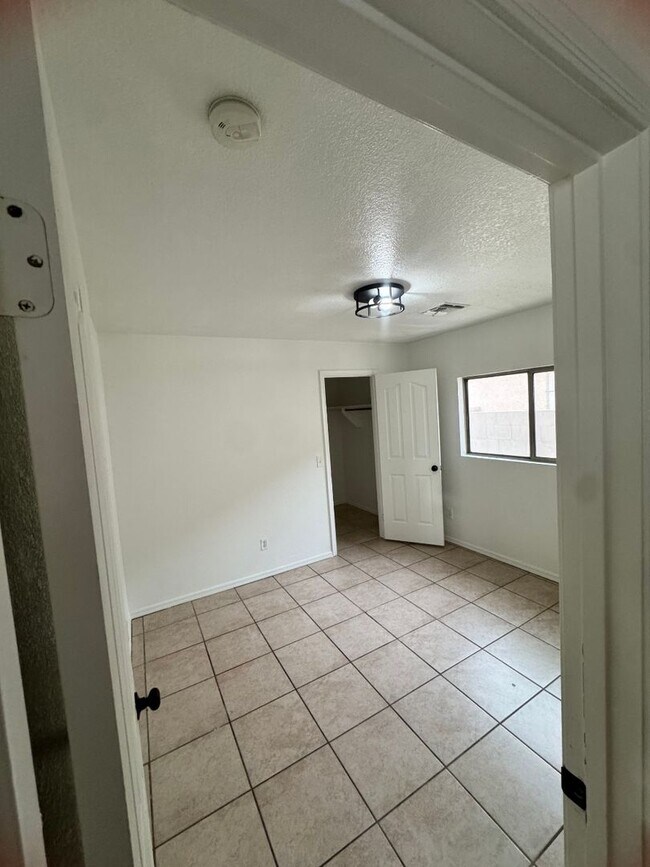 Foto del edificio - Casa Grande 3 bedroom 2 bath