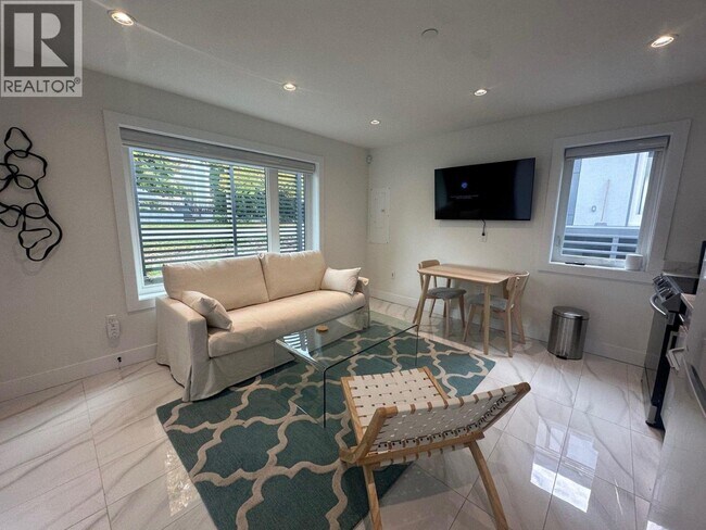 Photo du bâtiment - 4373 Ontario St