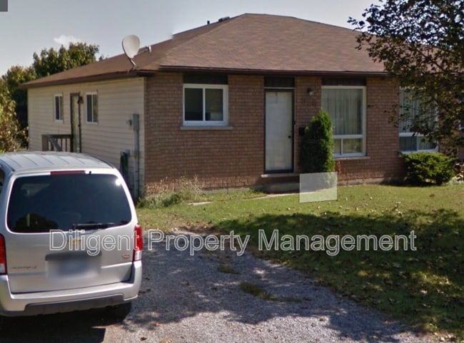 Building Photo - 926 Dainard Dr