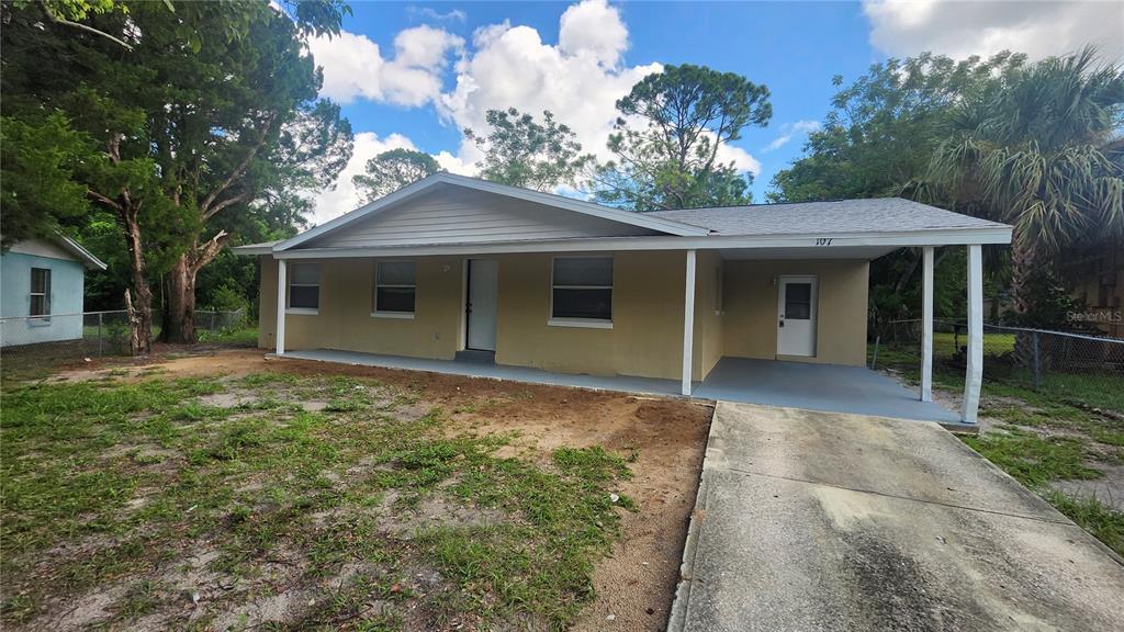 Foto principal - 1079 N Gertrude Ct