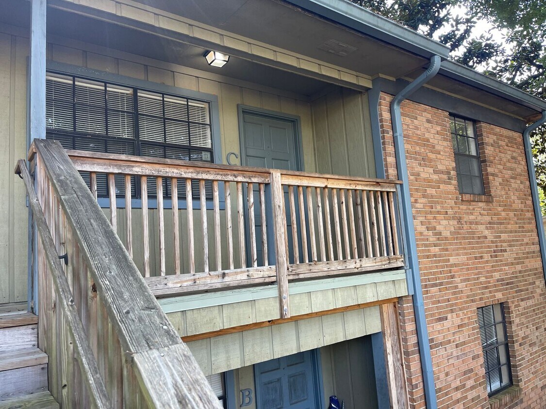 Primary Photo - 153 Belmont Rd