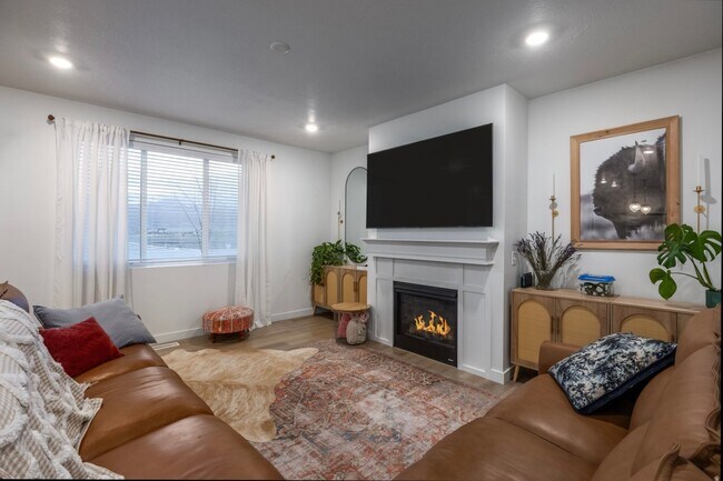Foto del edificio - 5189 N Willow Tree Rd