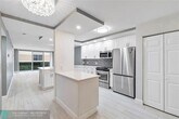 Foto principal - 8300 NW 24th St
