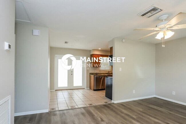 Building Photo - 4 Bedroom Pet-Friendly Home in SEMINOLE, F...
