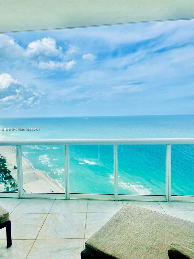 Building Photo - 18201 Collins Ave