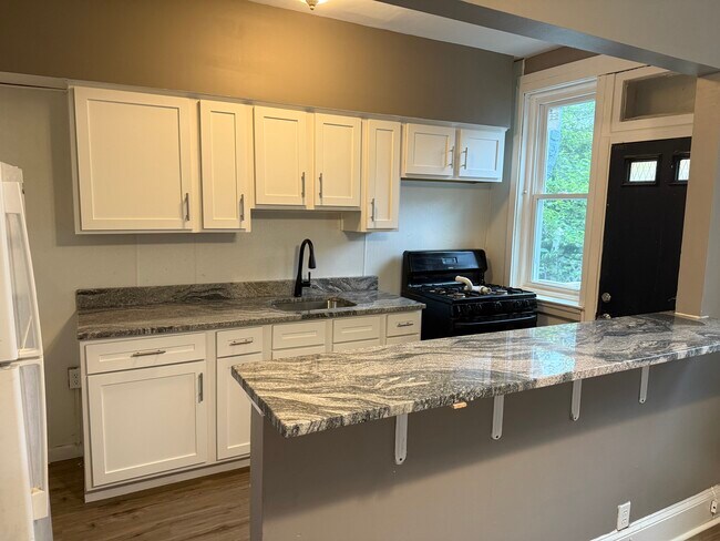 Foto del edificio - 5723 N Woodstock St