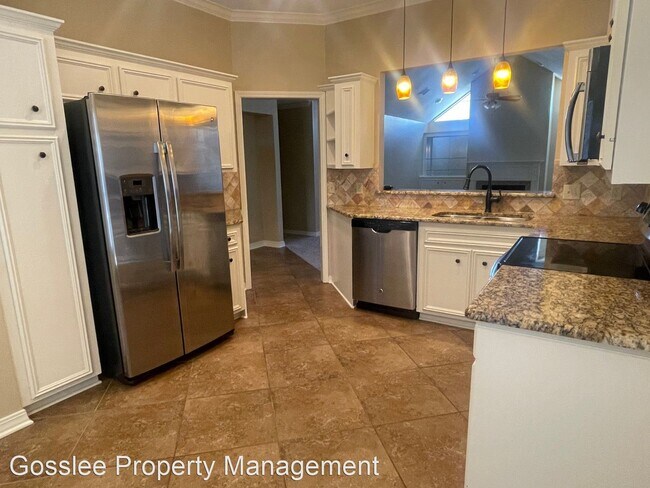 Building Photo - 3 br, 2 bath House - 412 Tulip Drive