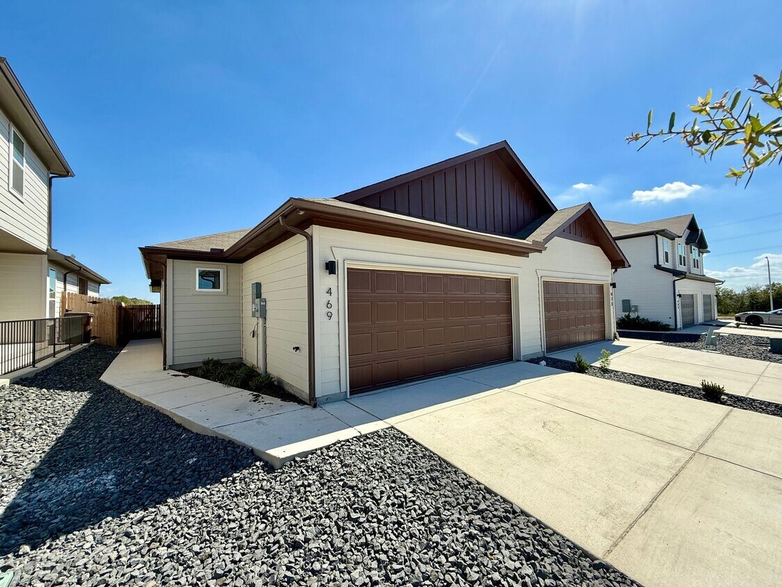 Want luxury living in the Far West ...Look... - Want luxury living in the Far West ...Look...