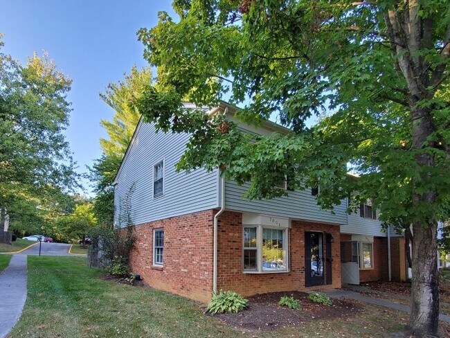 Foto del edificio - 2806 Newton Ct