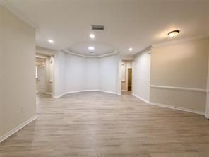 Foto del edificio - 12947 Runswick Ave