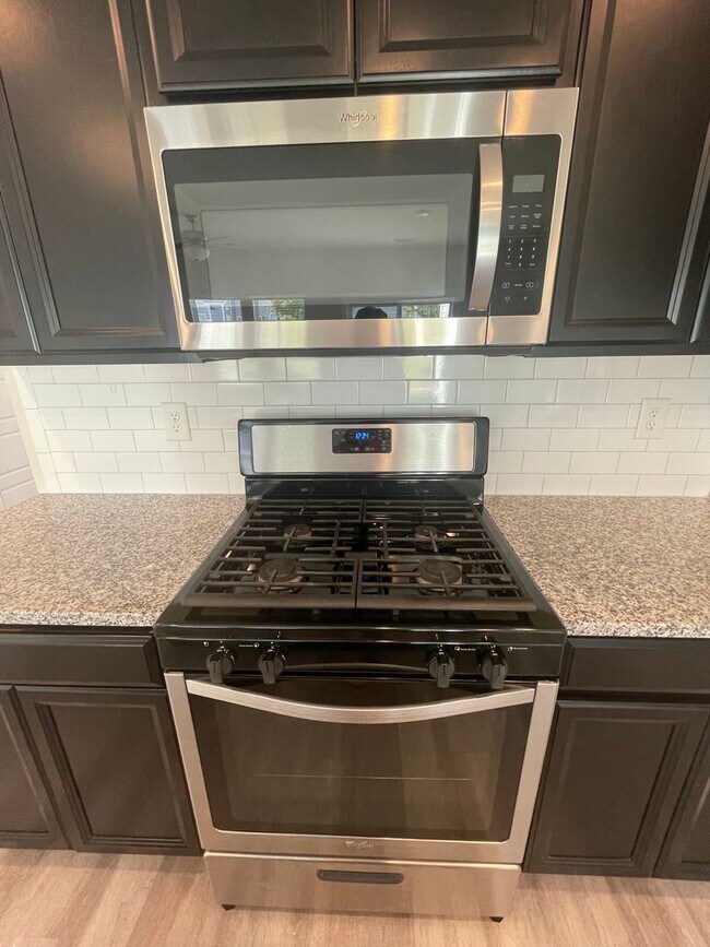 Building Photo - 3 Bedroom 2.5 Bathrooms In Greer Echo Ridg...