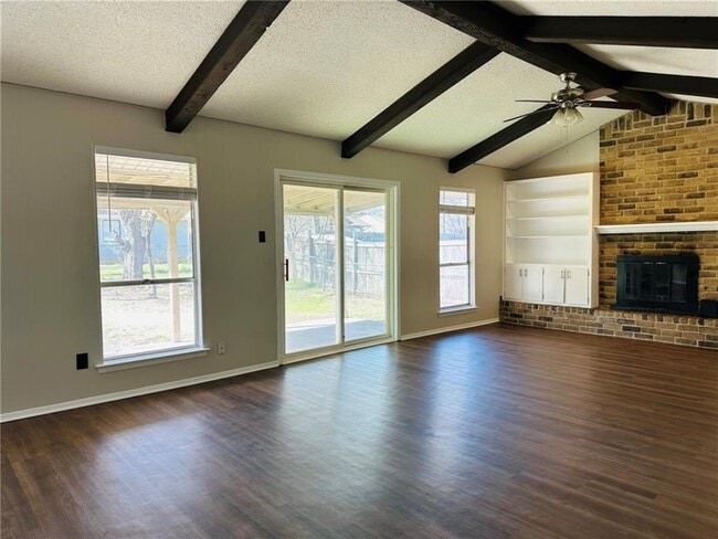 Building Photo - 1504 Sagebrush Dr