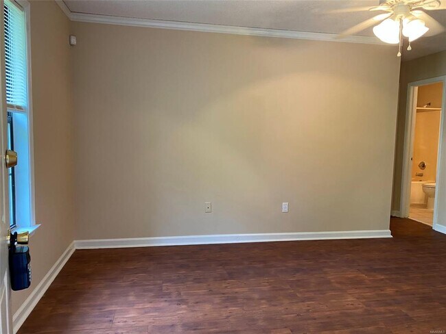 Building Photo - 116 Hargis Dr
