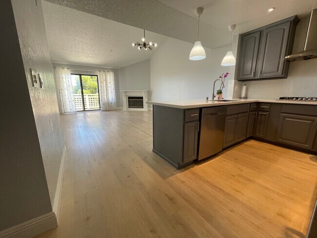 Foto del edificio - 1310 Ridge Ct