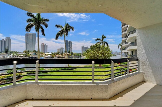 Foto del edificio - 19195 Mystic Pointe Dr