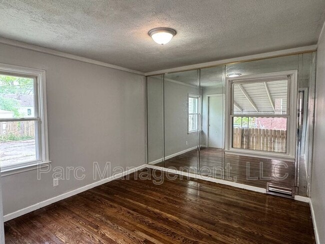 Building Photo - 13574 Mansfield St