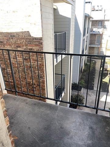 Building Photo - 9520 Royal Ln