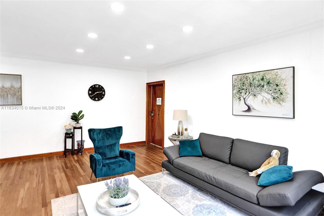 10002 E Bay Harbor Dr Unit 9, Bay Harbor Islands, FL 33154 Condo for