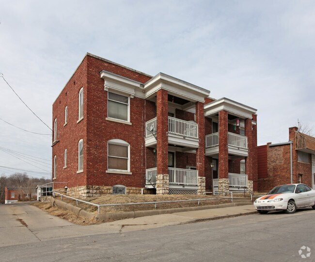 315317 N 7th St, Atchison, KS 66002 Apartments Atchison, KS