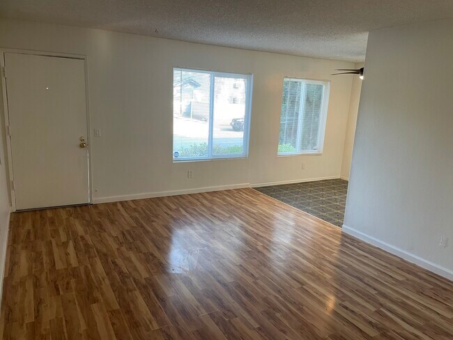 Building Photo - 3375 Butterfield Ave