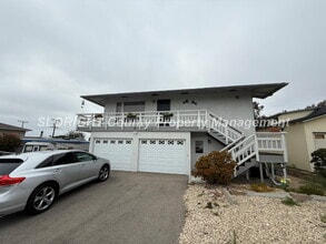 Building Photo - 917 Anchor St