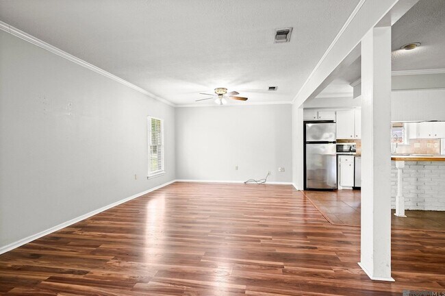 Foto del edificio - 9256 Bermuda Ave