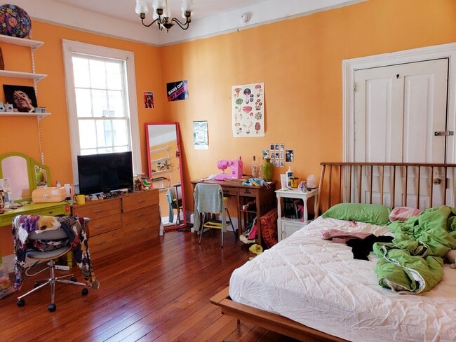 Foto del edificio - 229 Rutledge Ave