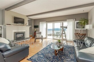 Building Photo - 2805 Thacker Dr