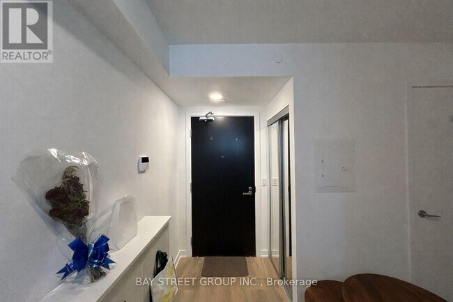 Photo du bâtiment - 501 Yonge St