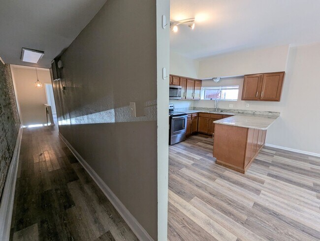 Building Photo - 4250 Castleman Ave
