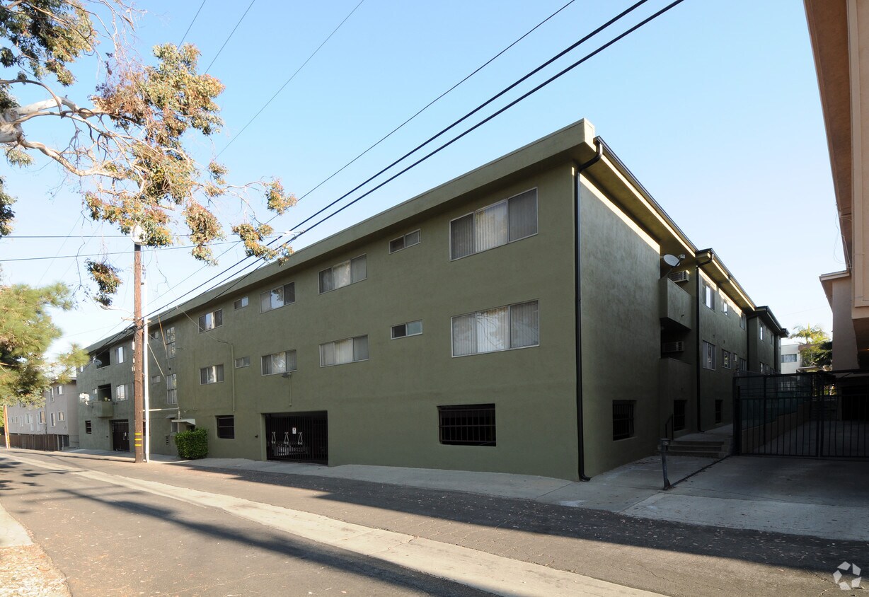Foto del edificio - 6625 Springpark Ave