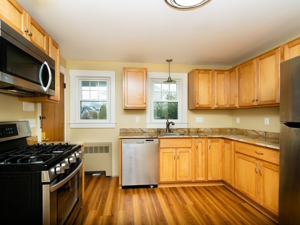 5 Mangano Ct Unit 1, Watertown, MA 02472 Room for Rent in Watertown