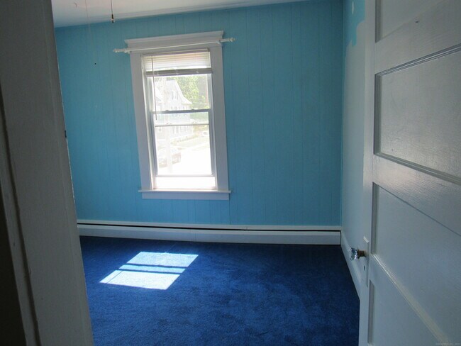 Building Photo - 87 William St