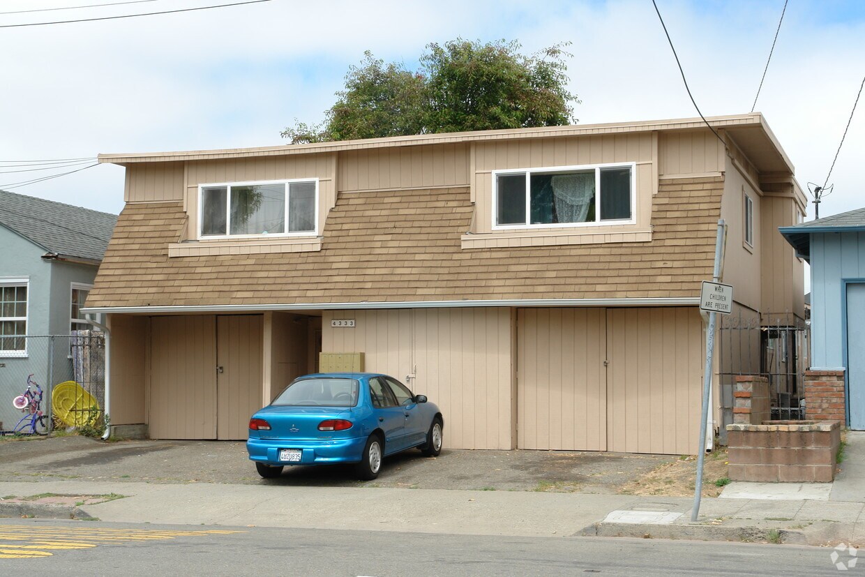 Building Photo - 4333 Adeline St