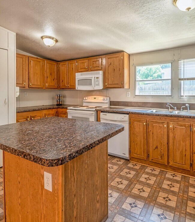 Foto del edificio - 714 Baldwin Ave SW