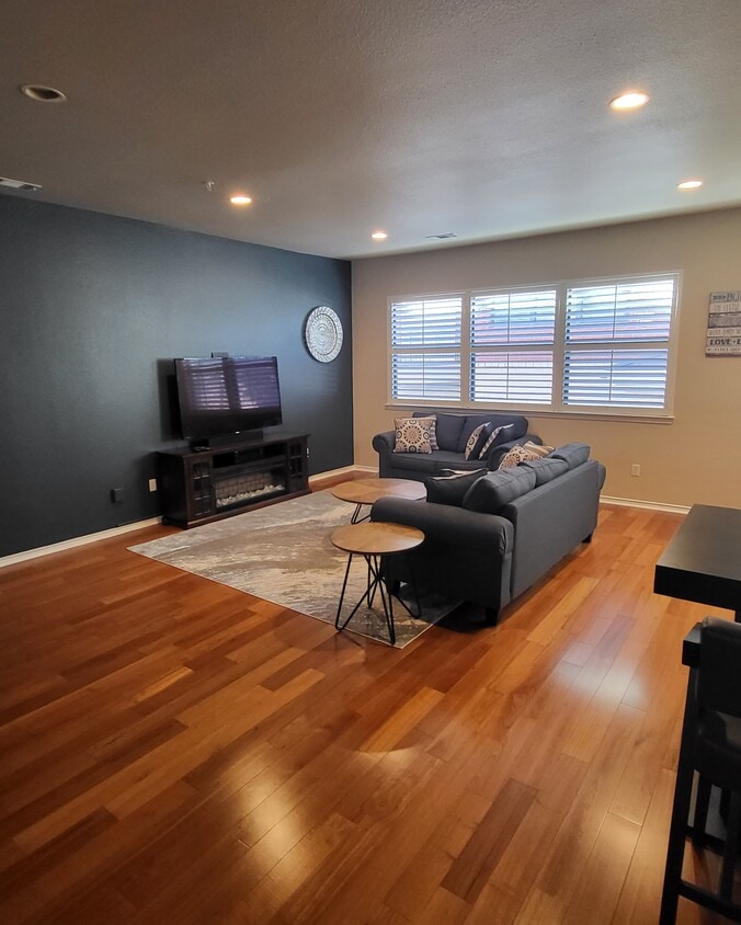 Photo - 1205 Beaconsfield Ln (Arlington, TX)