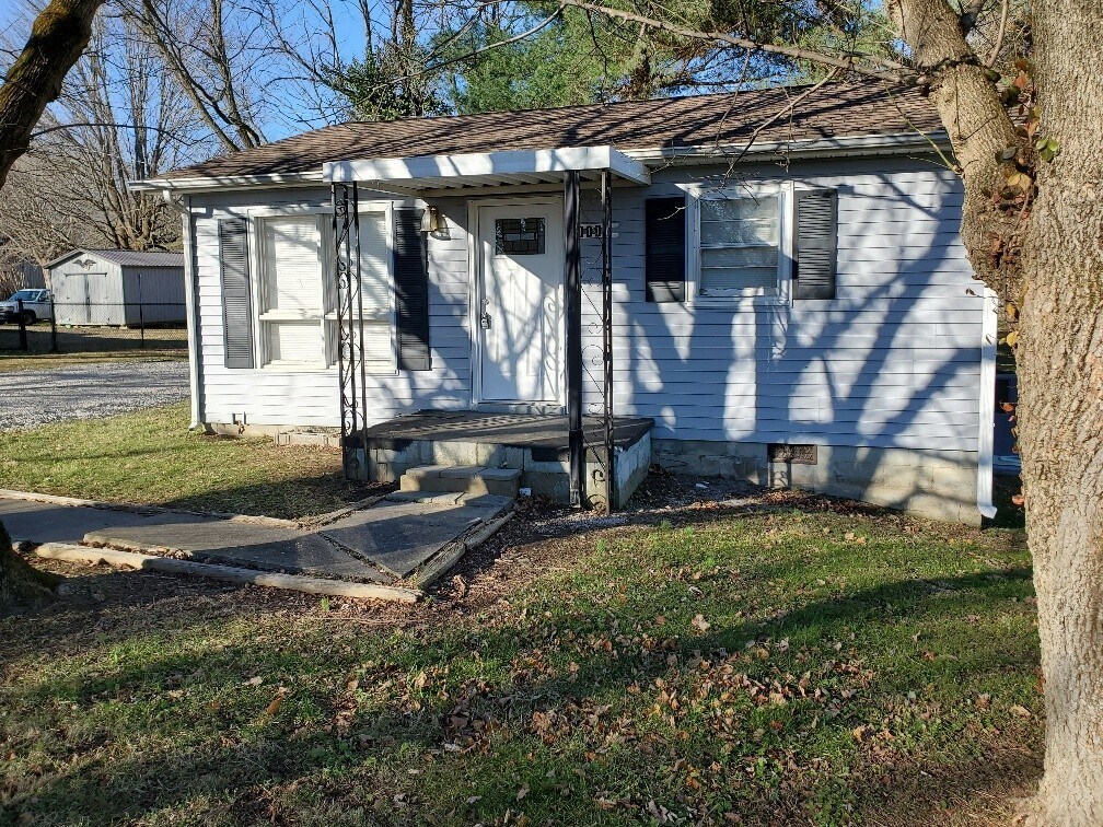 Primary Photo - 1110 N Walnut St