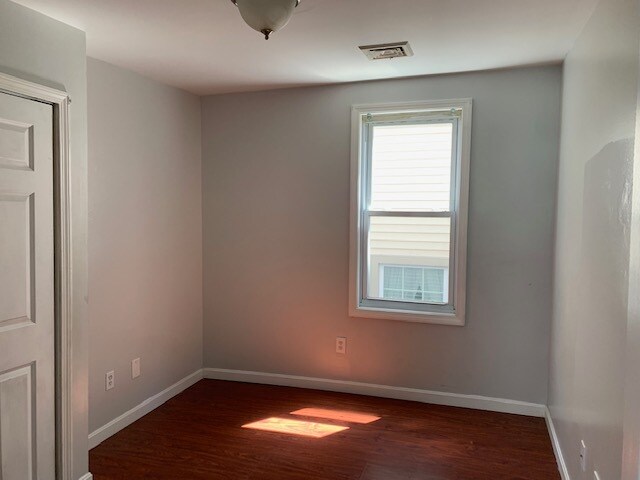 Building Photo - 178 Jencks St