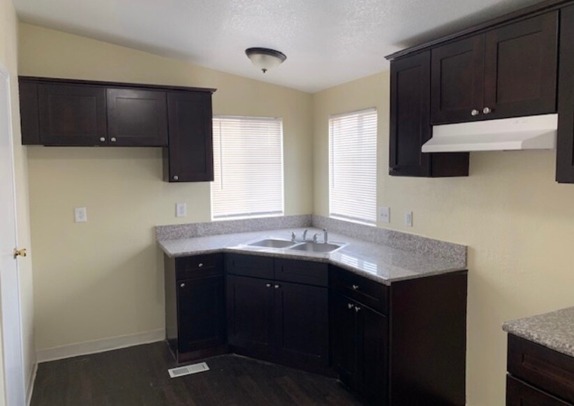 Foto principal - 8391 San Fernando Rd