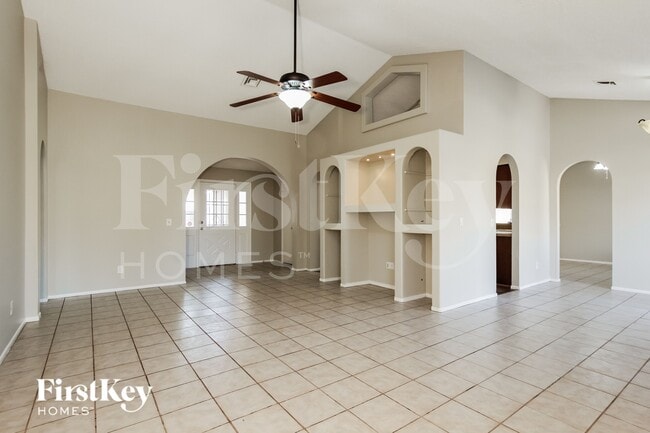 Building Photo - 8320 W Corrine Dr