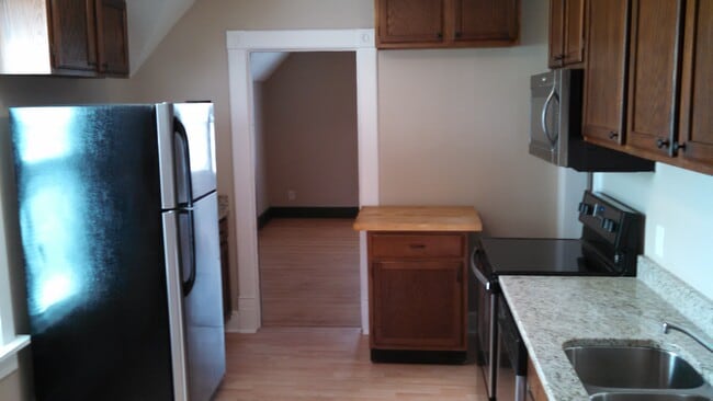 Building Photo - 2516 S Logan Ave
