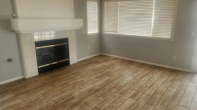 Foto del edificio - 15430 Amber Pointe Dr